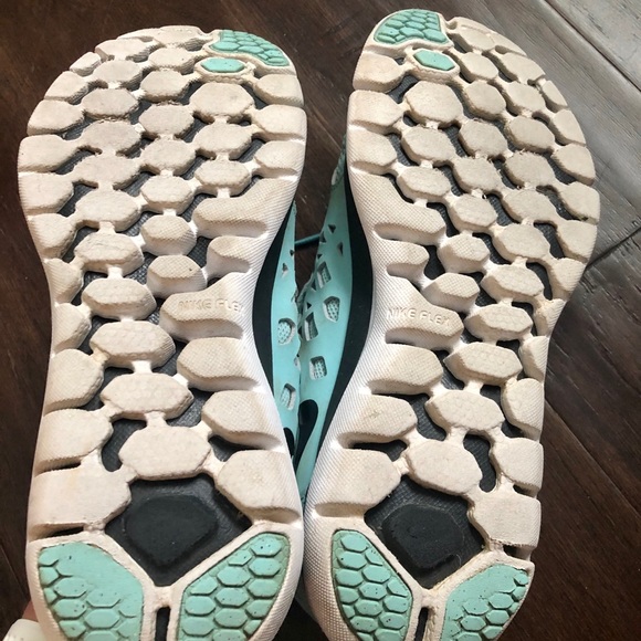 Nike Flex Run TEAL 8.5 - Picture 4 of 6